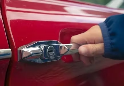 Protection contre le vol de voitures anciennes : Comment sécuriser efficacement votre véhicule classique contre les voleurs